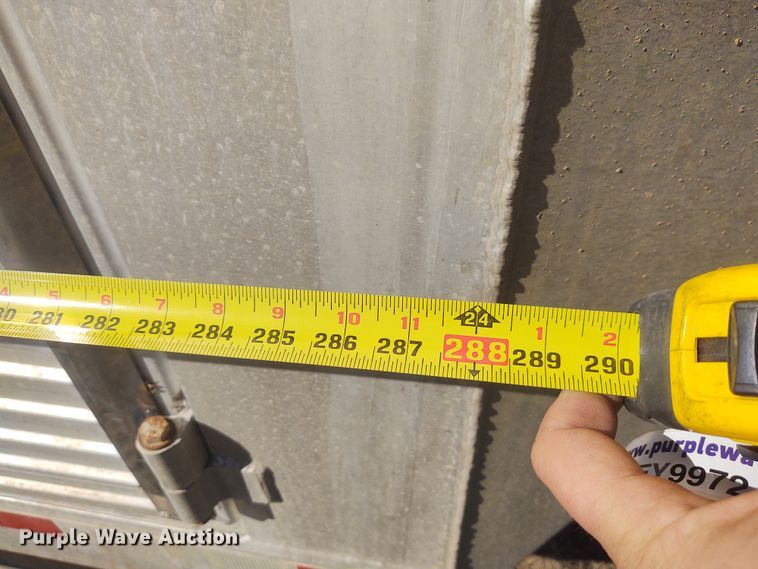 image for item FY9931 2006 Travalong livestock trailer