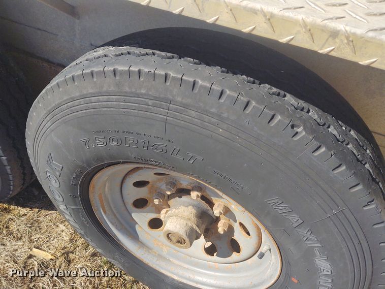 image for item FY9931 2006 Travalong livestock trailer