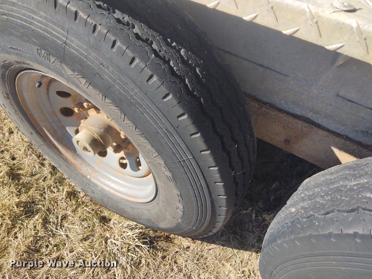 image for item FY9931 2006 Travalong livestock trailer