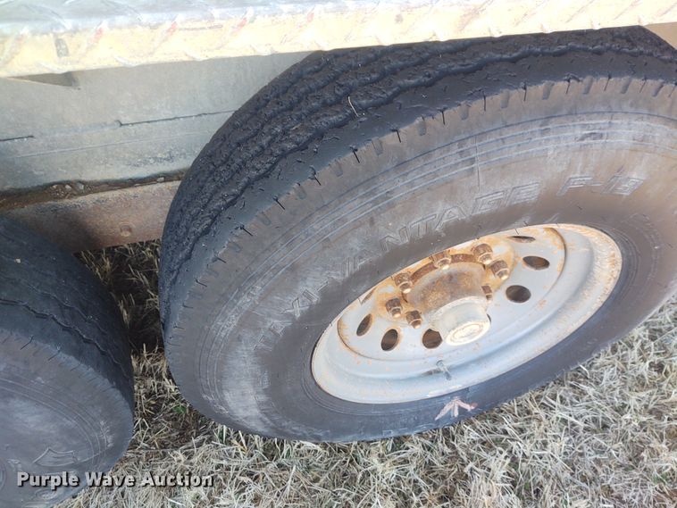 image for item FY9931 2006 Travalong livestock trailer