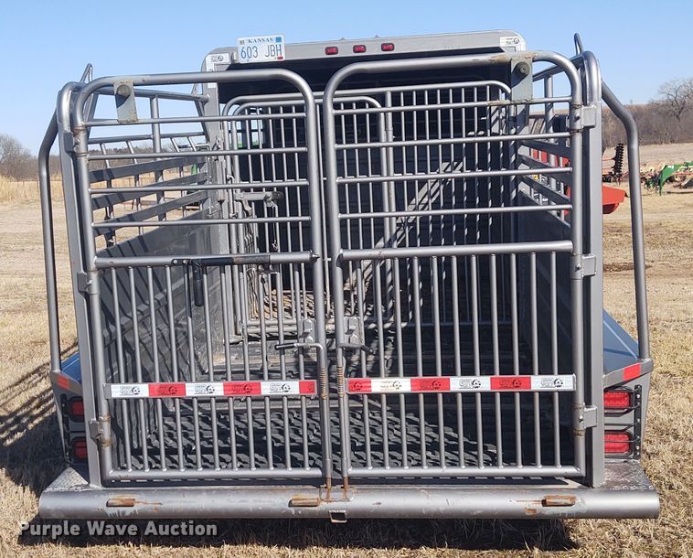 image for item FY9932 2015 Grupo Remolques Del Norte livestock trailer