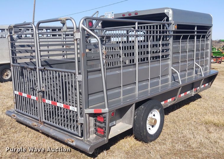 image for item FY9932 2015 Grupo Remolques Del Norte livestock trailer