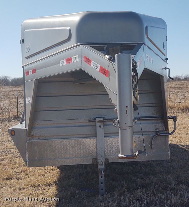 image for item FY9932 2015 Grupo Remolques Del Norte livestock trailer