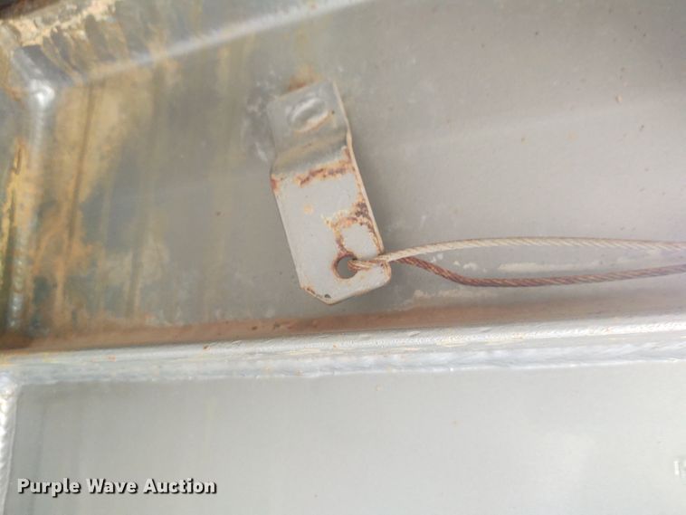 image for item FY9932 2015 Grupo Remolques Del Norte livestock trailer