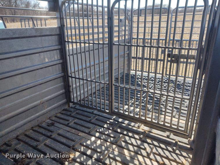 image for item FY9932 2015 Grupo Remolques Del Norte livestock trailer