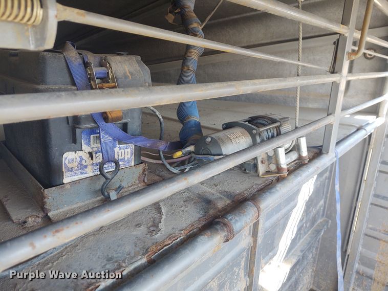 image for item FY9932 2015 Grupo Remolques Del Norte livestock trailer