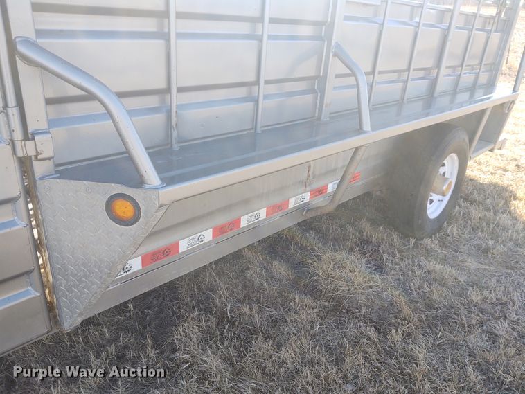 image for item FY9932 2015 Grupo Remolques Del Norte livestock trailer