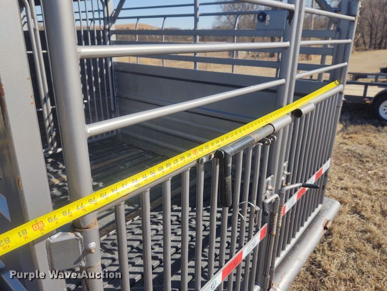 image for item FY9932 2015 Grupo Remolques Del Norte livestock trailer