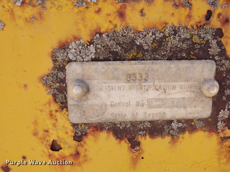 image for item FY9939 1966 Fontaine hay bale trailer