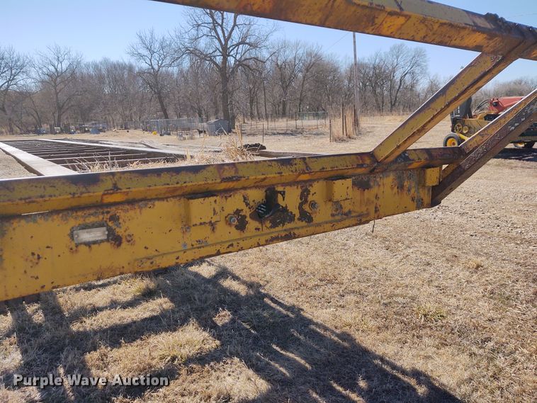 image for item FY9939 1966 Fontaine hay bale trailer