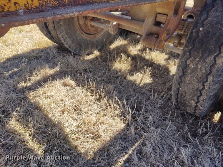 image for item FY9939 1966 Fontaine hay bale trailer
