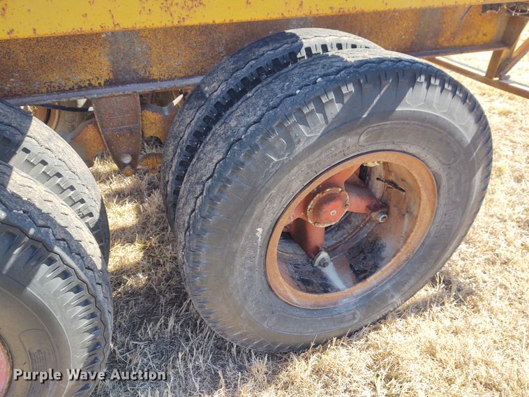 image for item FY9939 1966 Fontaine hay bale trailer