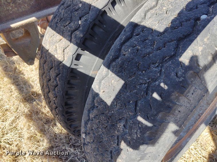 image for item FY9939 1966 Fontaine hay bale trailer