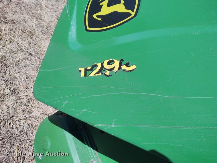 image for item FY9940 2004 John Deere 1293  corn head