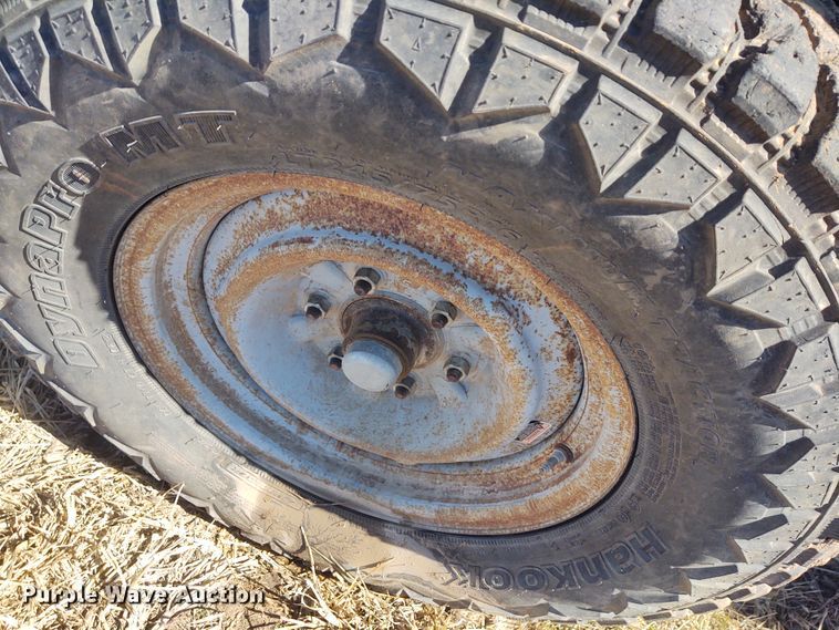 image for item FY9940 2004 John Deere 1293  corn head