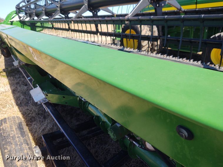 image for item FY9941 2013 John Deere 635FD  flex draper head