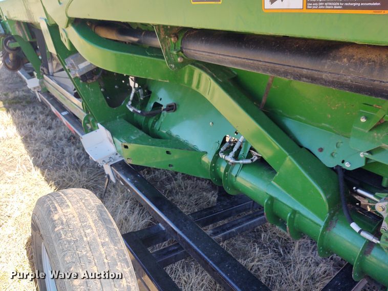 image for item FY9941 2013 John Deere 635FD  flex draper head