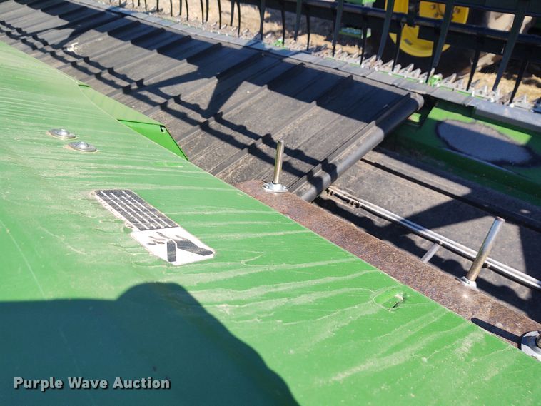 image for item FY9941 2013 John Deere 635FD  flex draper head