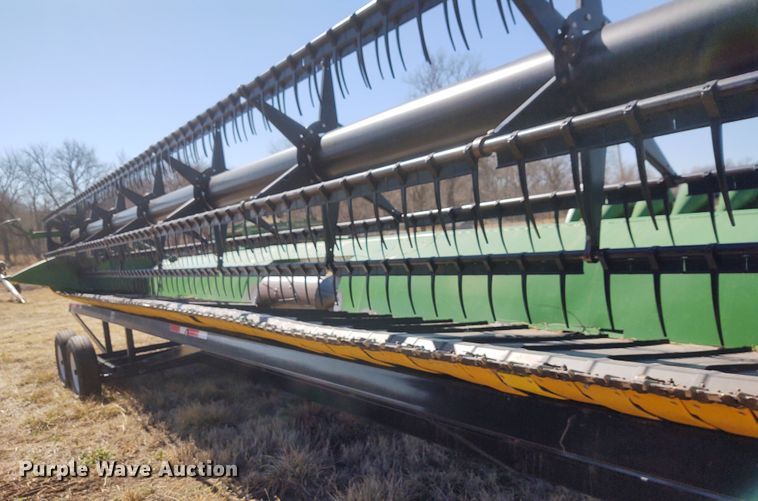 image for item FY9941 2013 John Deere 635FD  flex draper head