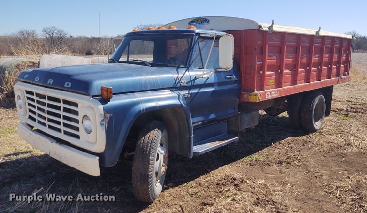 image for item FY9944 1979 Ford F600  grain truck