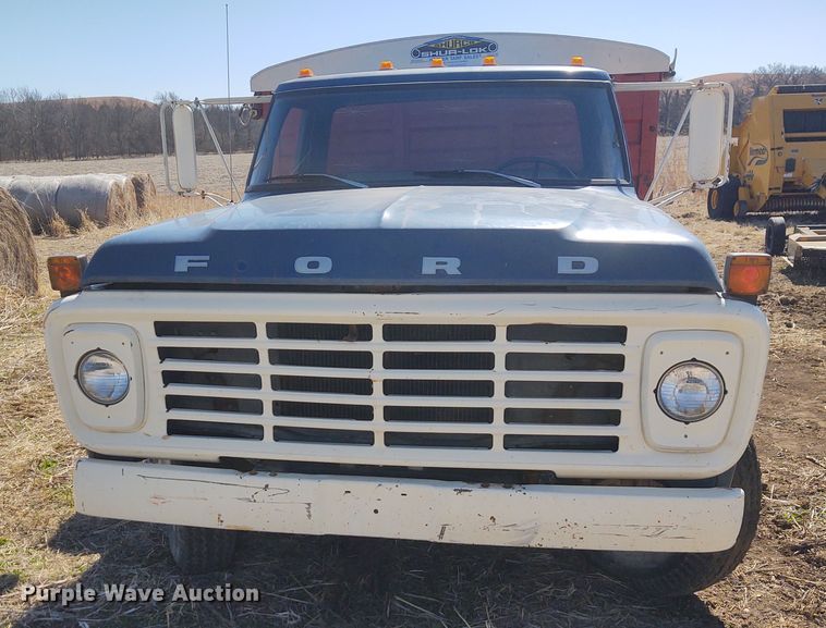 image for item FY9944 1979 Ford F600  grain truck