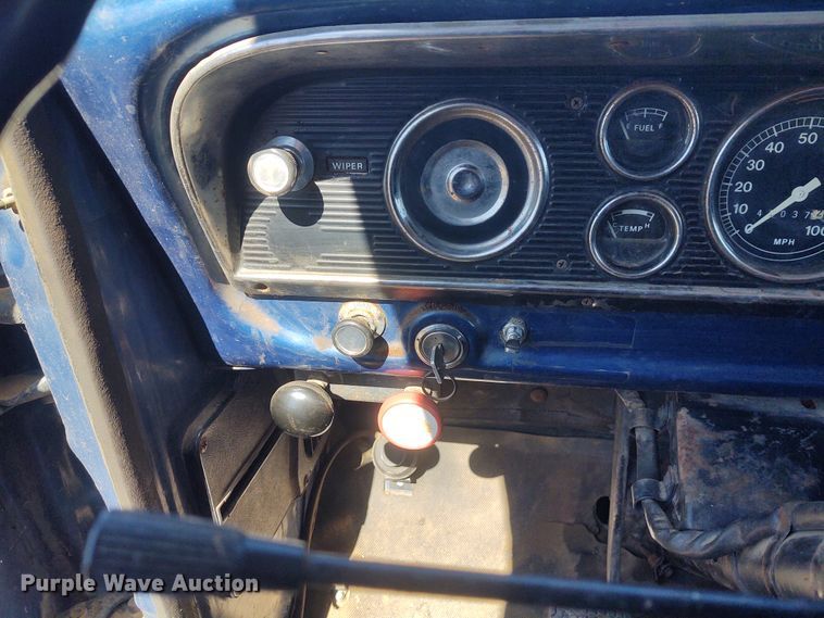 image for item FY9944 1979 Ford F600  grain truck