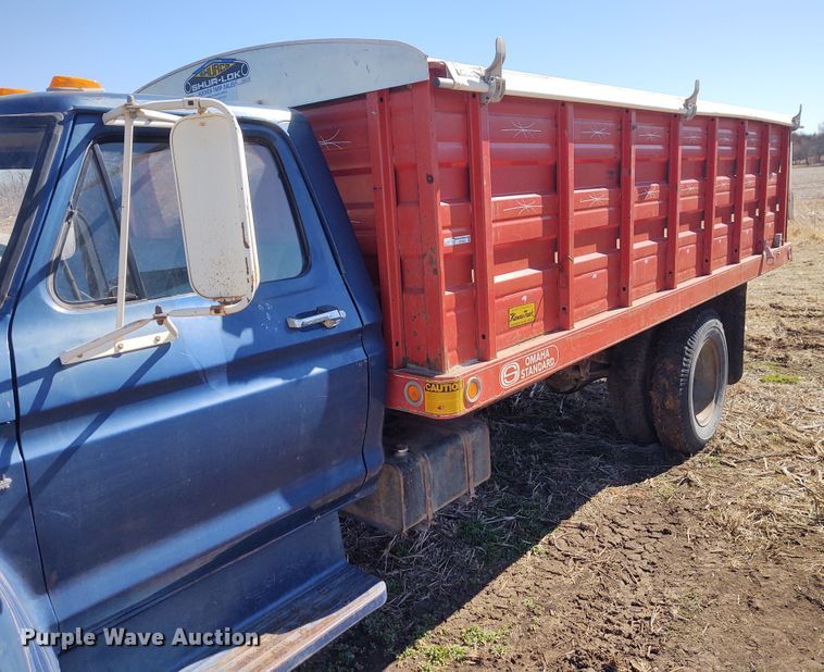 image for item FY9944 1979 Ford F600  grain truck