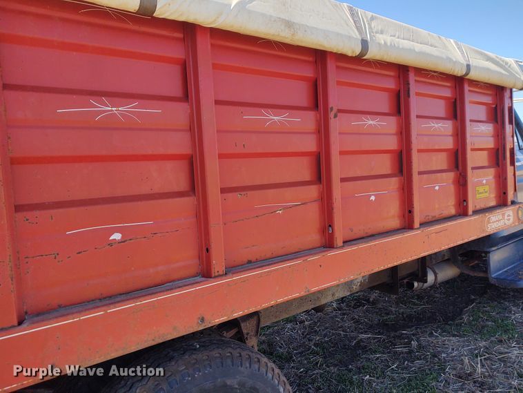 image for item FY9944 1979 Ford F600  grain truck