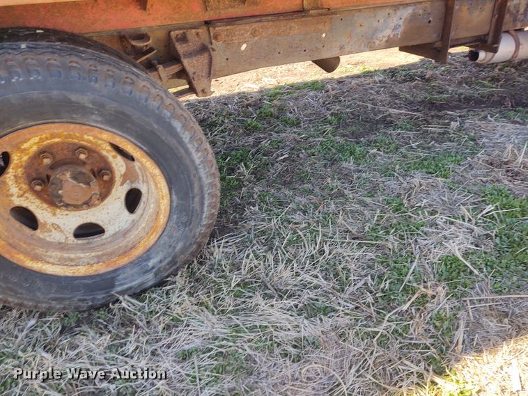 image for item FY9944 1979 Ford F600  grain truck