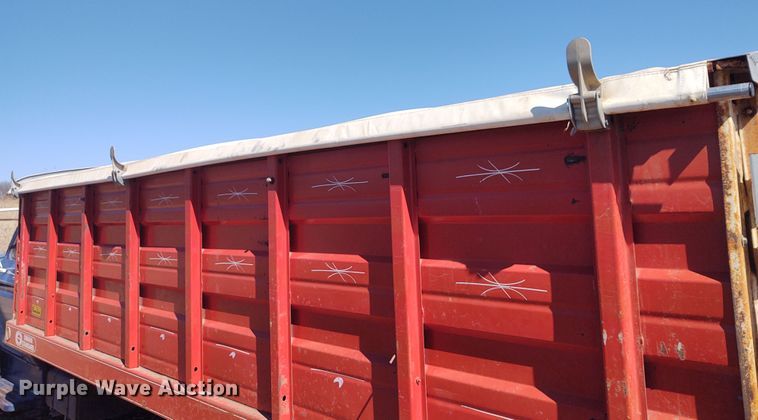 image for item FY9944 1979 Ford F600  grain truck