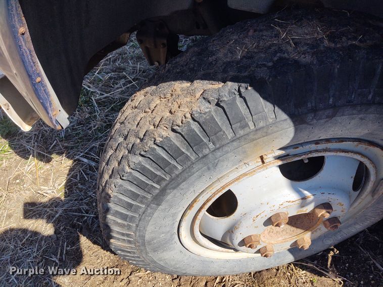 image for item FY9944 1979 Ford F600  grain truck