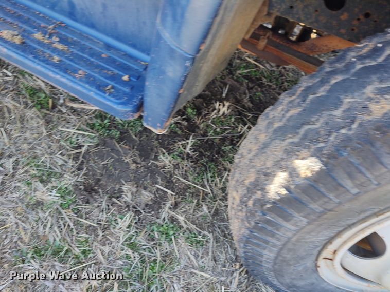 image for item FY9944 1979 Ford F600  grain truck