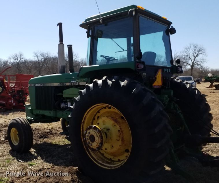 image for item FY9945 1982 John Deere 4640  tractor