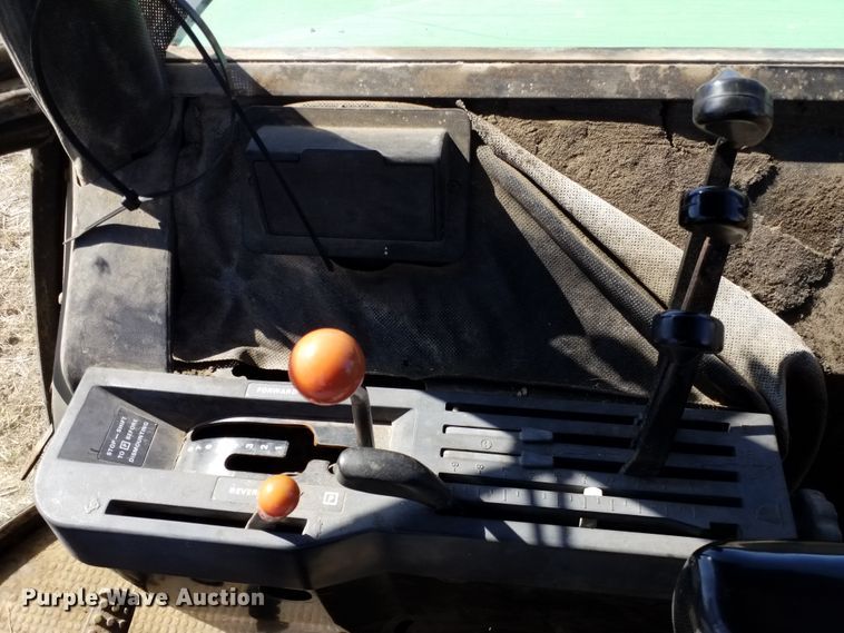 image for item FY9945 1982 John Deere 4640  tractor