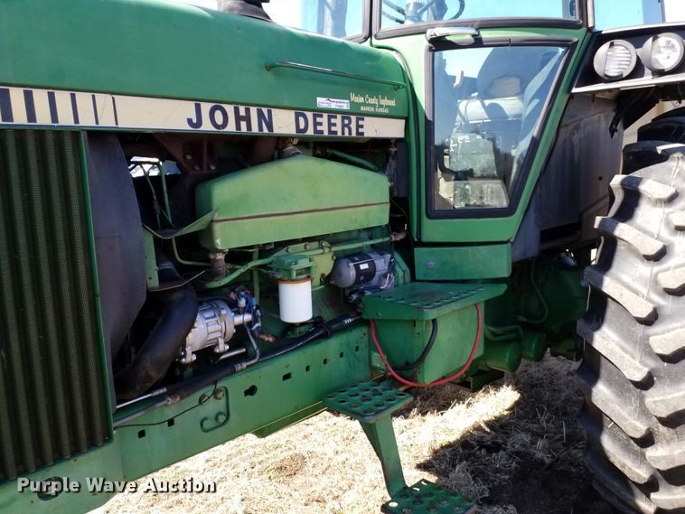 image for item FY9945 1982 John Deere 4640  tractor