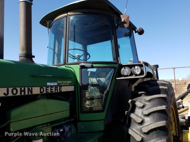 image for item FY9945 1982 John Deere 4640  tractor