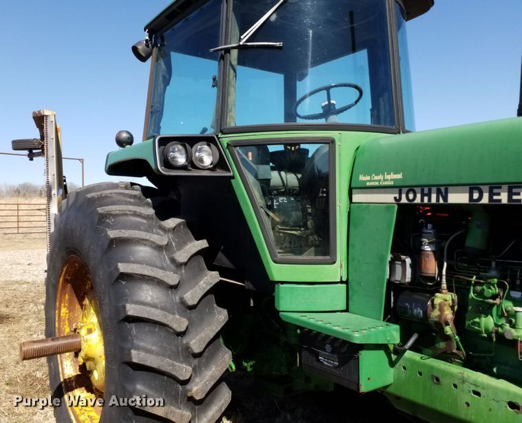 image for item FY9945 1982 John Deere 4640  tractor