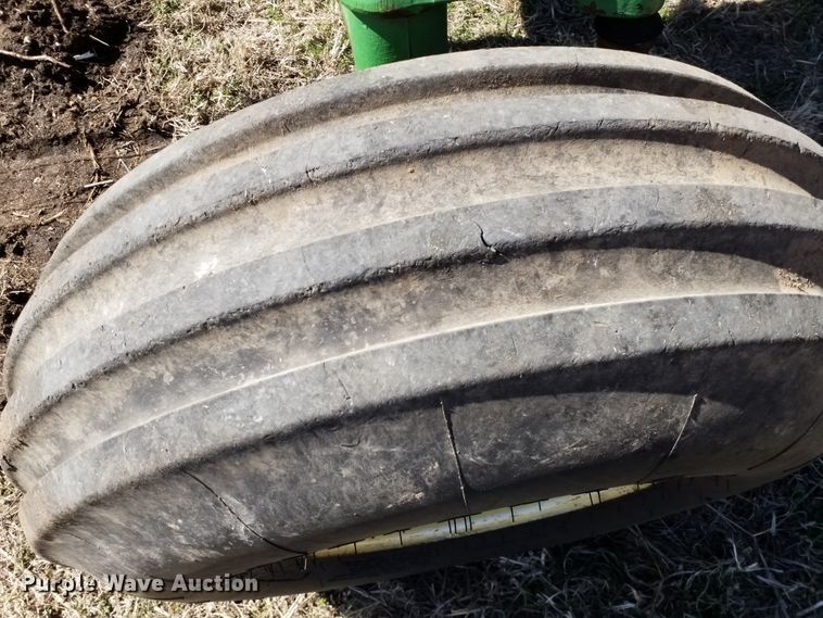 image for item FY9945 1982 John Deere 4640  tractor