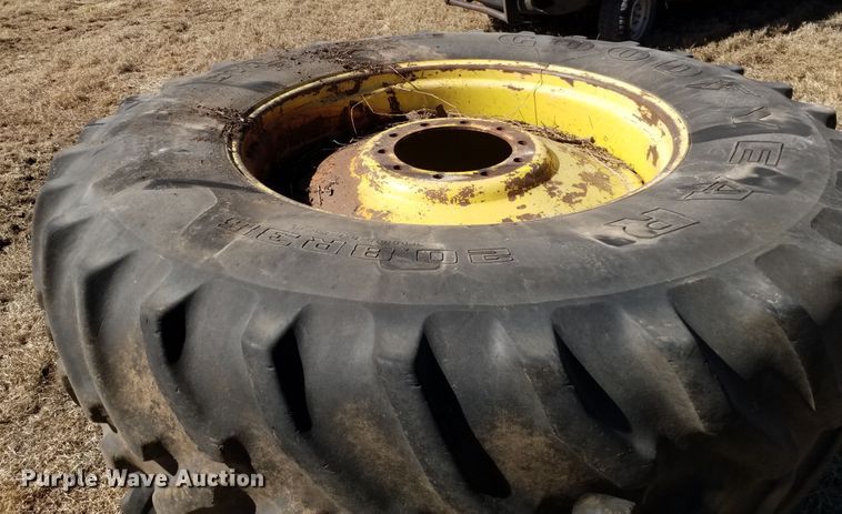 image for item FY9945 1982 John Deere 4640  tractor