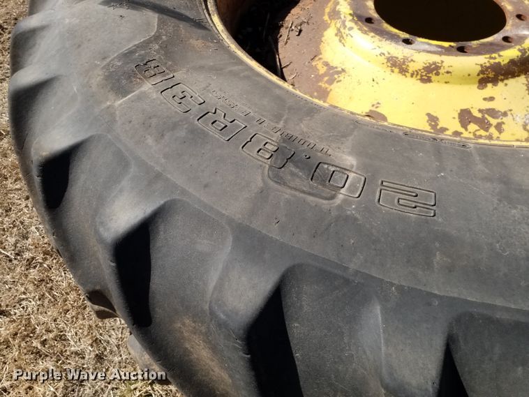 image for item FY9945 1982 John Deere 4640  tractor