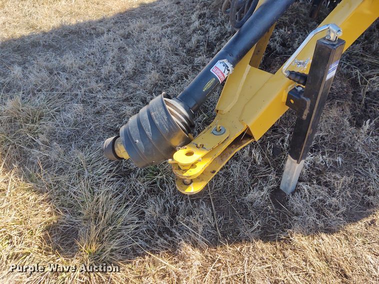 image for item FY9947 2012 Vermeer 605 Super M  round baler