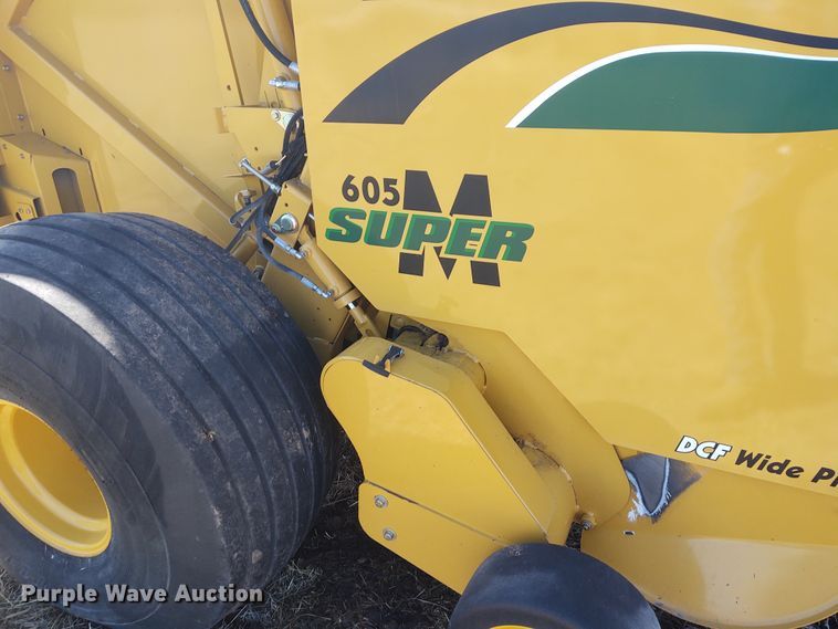 image for item FY9947 2012 Vermeer 605 Super M  round baler