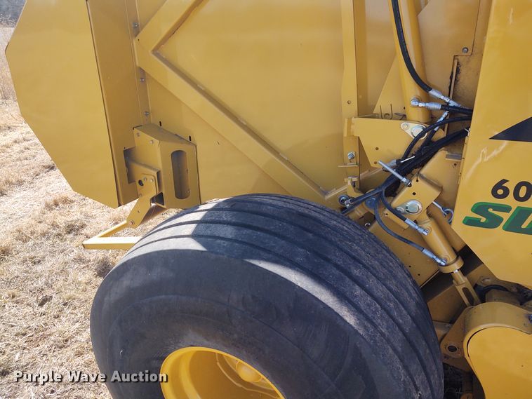 image for item FY9947 2012 Vermeer 605 Super M  round baler
