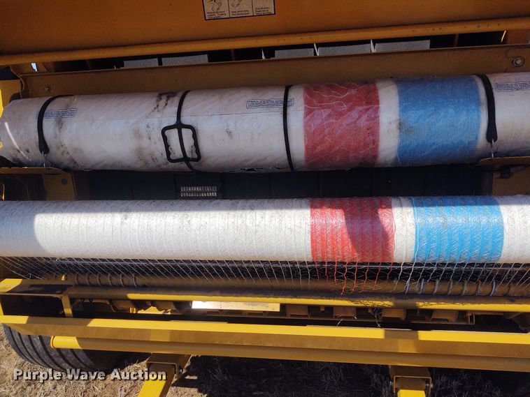 image for item FY9947 2012 Vermeer 605 Super M  round baler