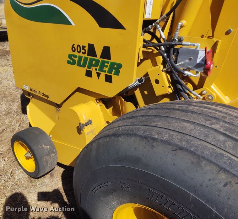 image for item FY9947 2012 Vermeer 605 Super M  round baler