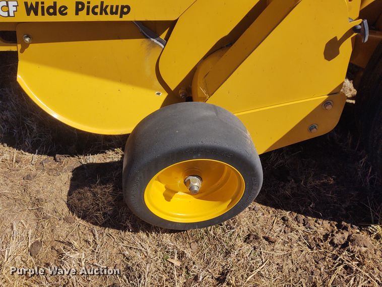 image for item FY9947 2012 Vermeer 605 Super M  round baler