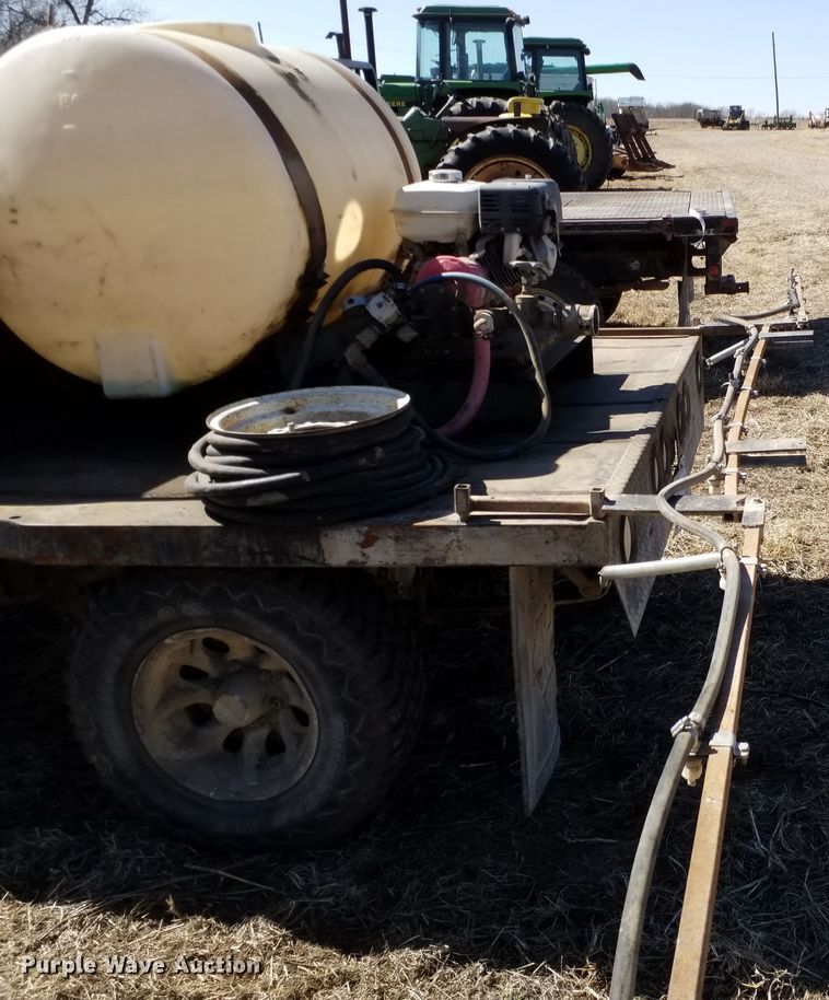 image for item FY9950 1992 Toyota  flatbed pickup truck