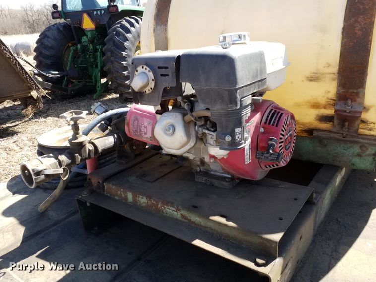 image for item FY9950 1992 Toyota  flatbed pickup truck