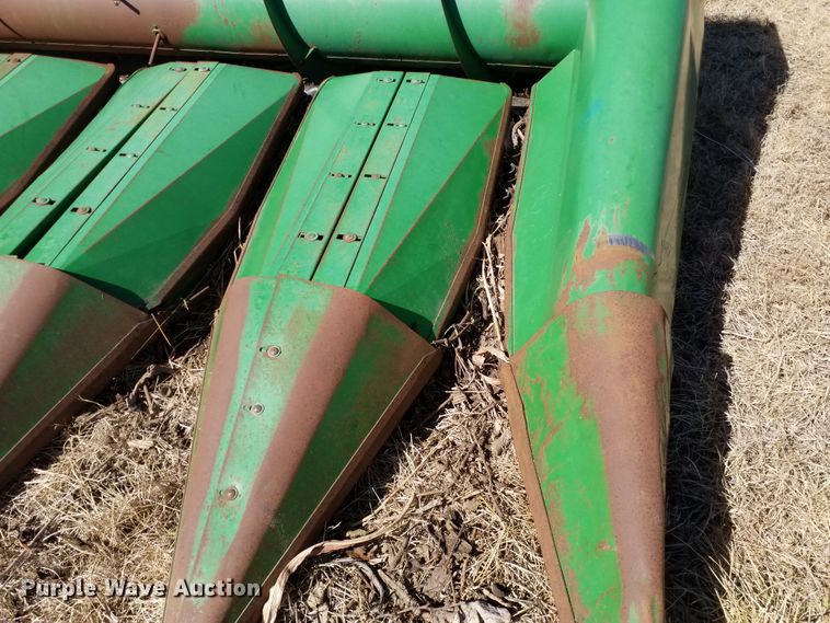 image for item FY9953 John Deere 653A  all-crop head