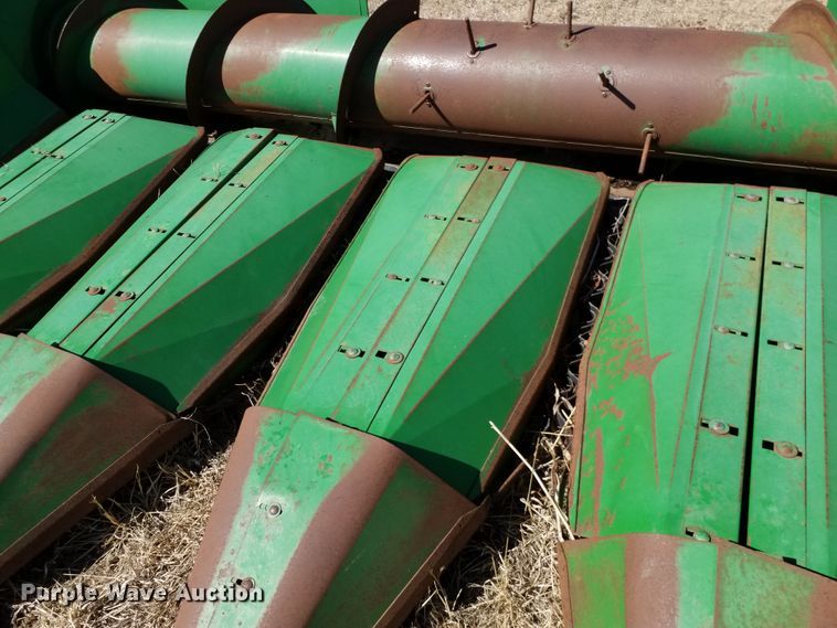 image for item FY9953 John Deere 653A  all-crop head